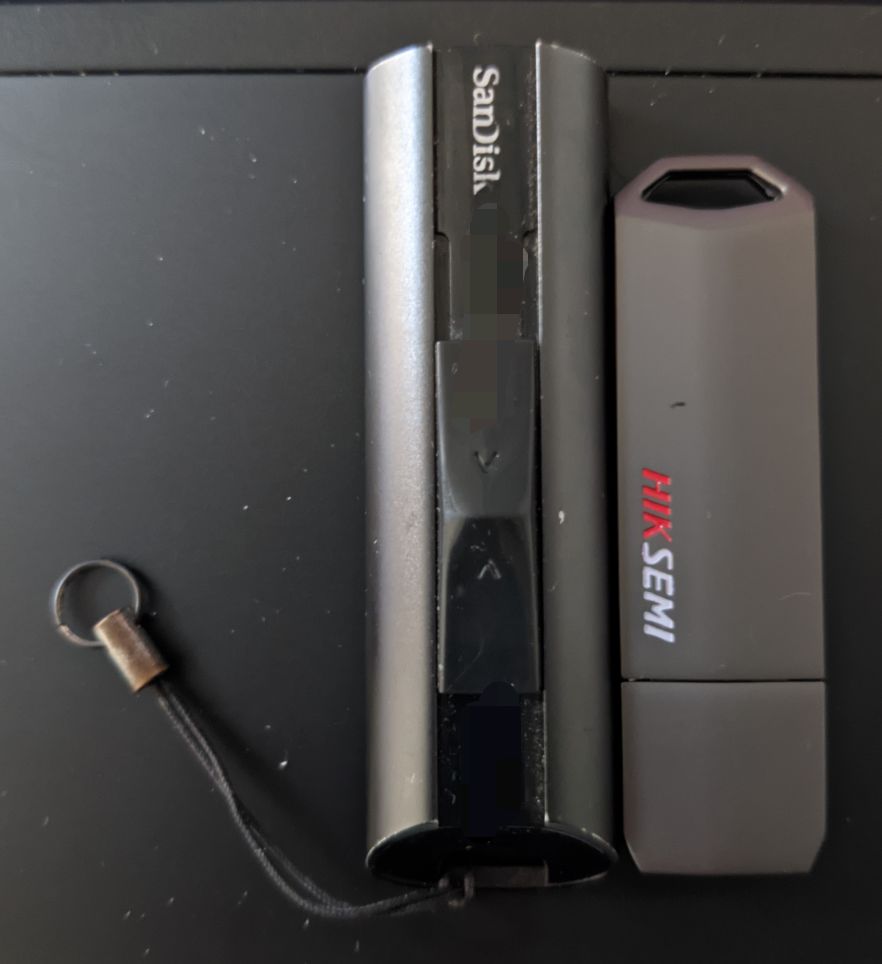 跟cz880放一块还是挺好看的